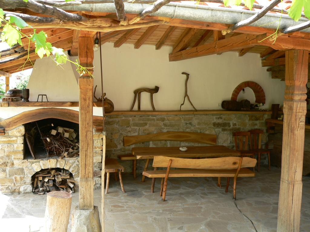 Hotel Pri Chakara Arbanasi Buitenkant foto