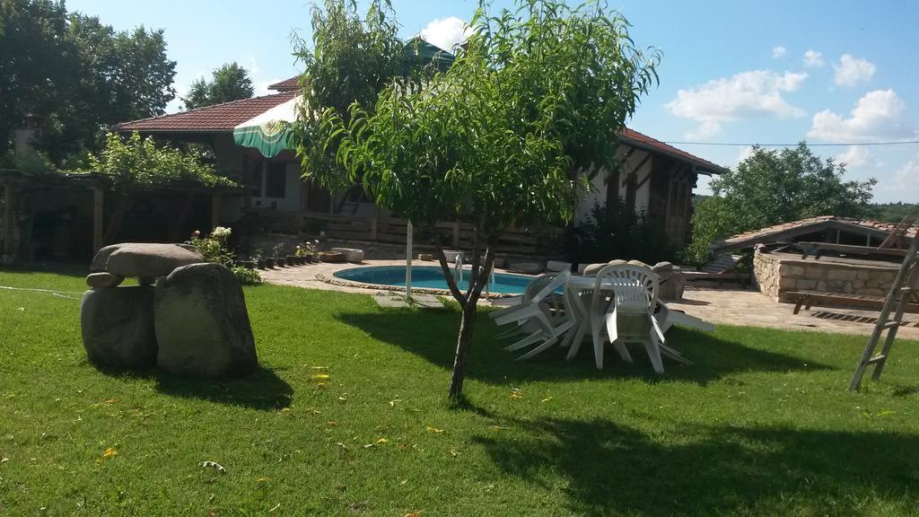 Hotel Pri Chakara Arbanasi Buitenkant foto