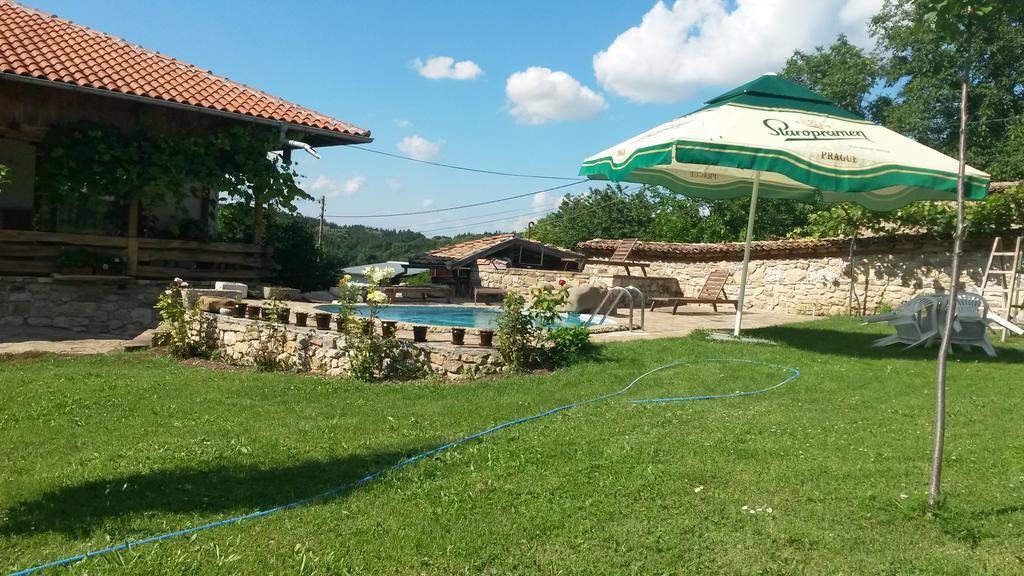 Hotel Pri Chakara Arbanasi Buitenkant foto