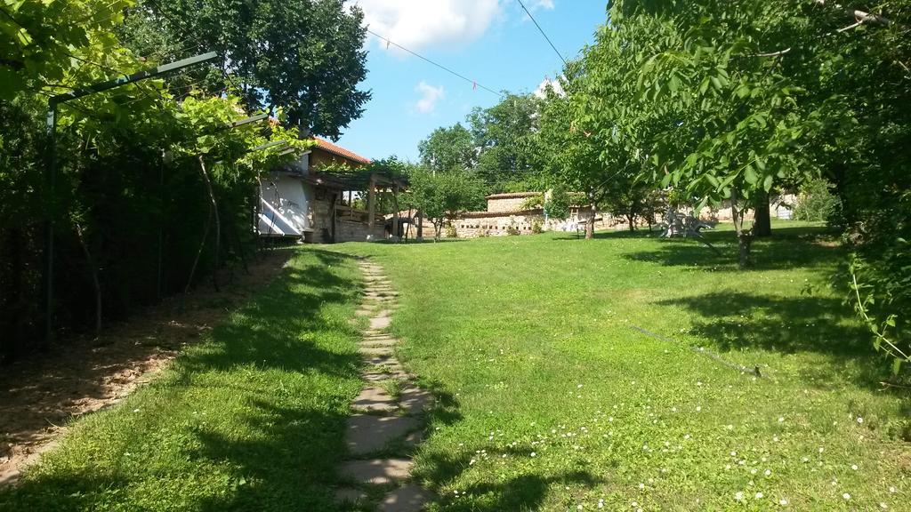 Hotel Pri Chakara Arbanasi Buitenkant foto