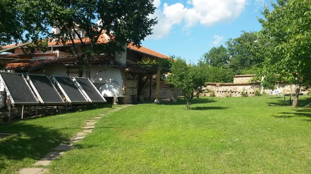 Hotel Pri Chakara Arbanasi Buitenkant foto