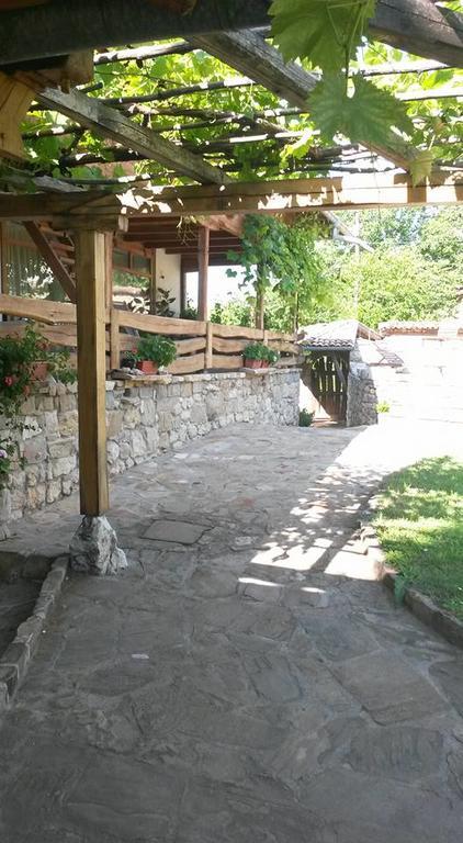 Hotel Pri Chakara Arbanasi Buitenkant foto