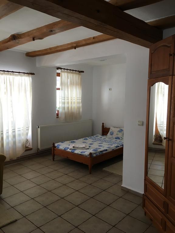 Hotel Pri Chakara Arbanasi Buitenkant foto