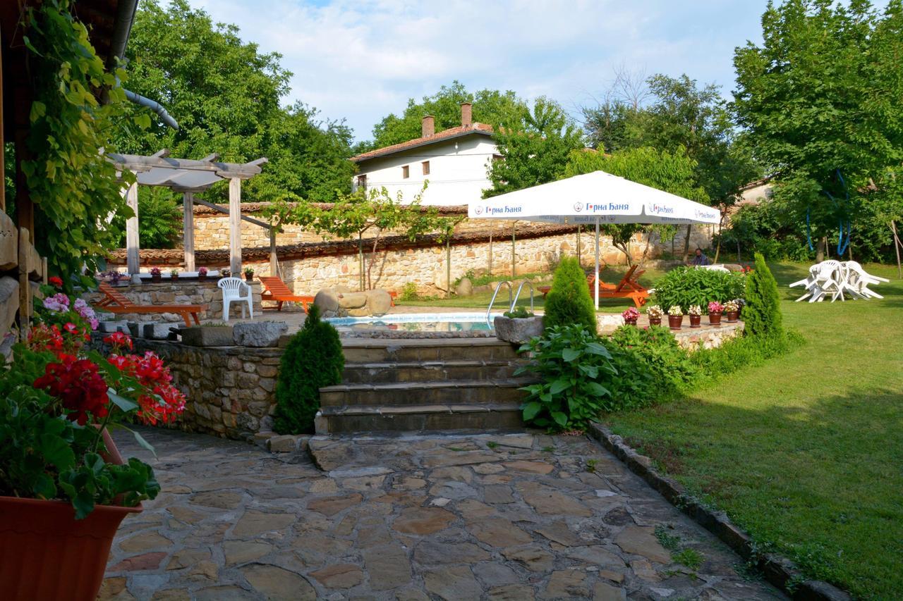 Hotel Pri Chakara Arbanasi Buitenkant foto