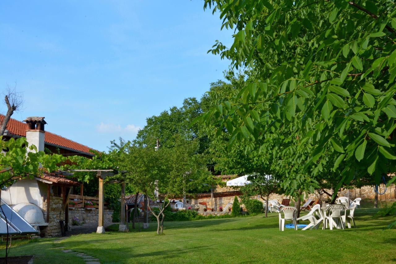 Hotel Pri Chakara Arbanasi Buitenkant foto