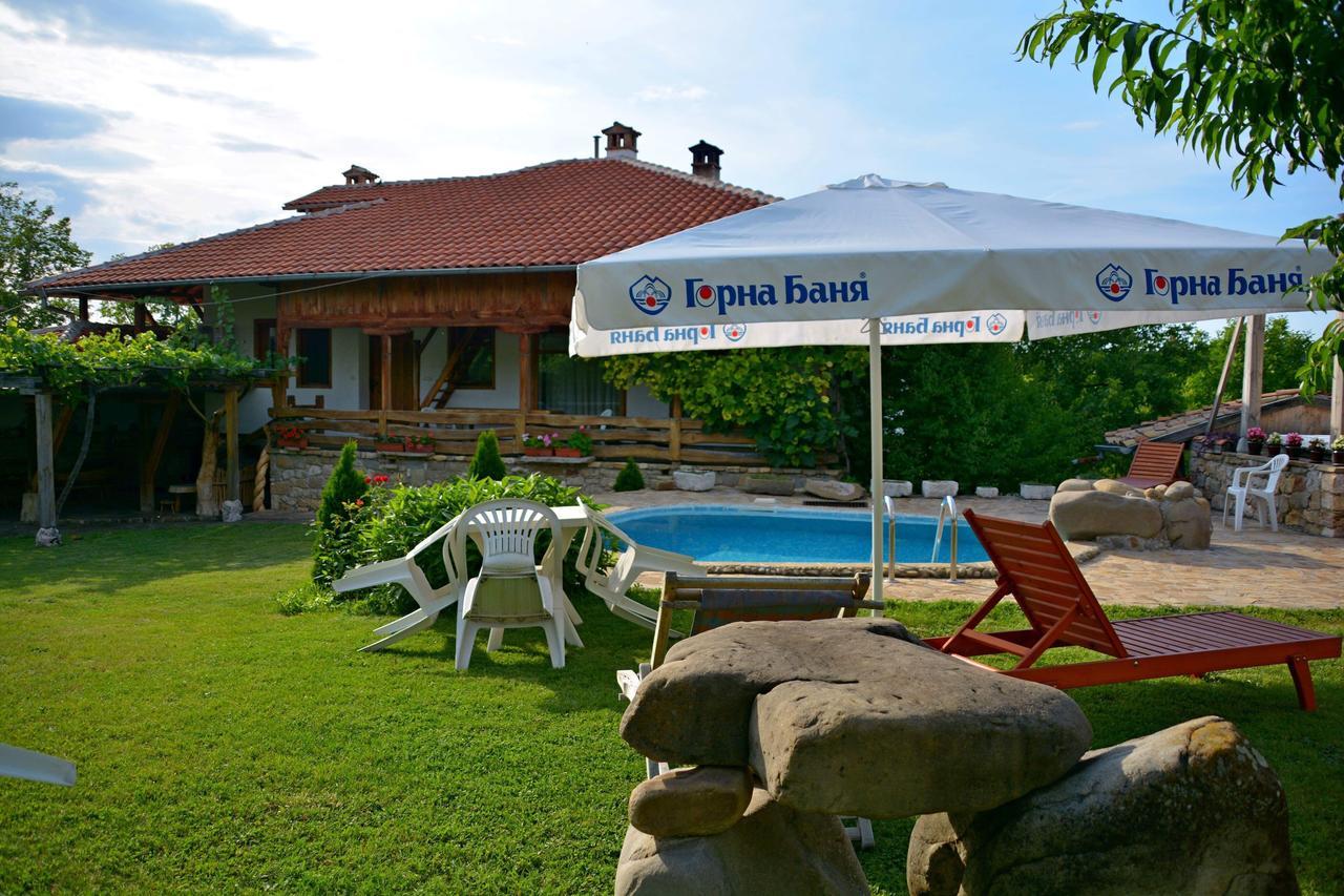 Hotel Pri Chakara Arbanasi Buitenkant foto