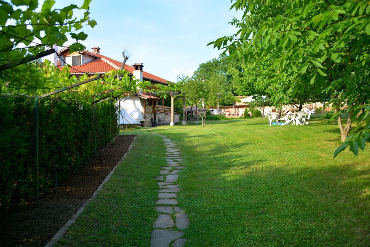 Hotel Pri Chakara Arbanasi Buitenkant foto