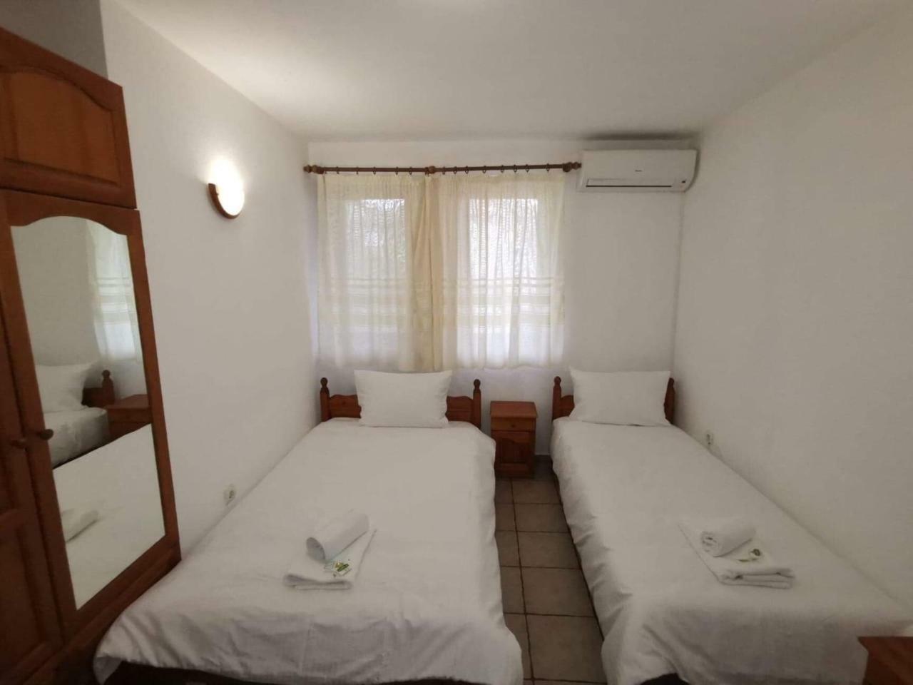 Hotel Pri Chakara Arbanasi Buitenkant foto